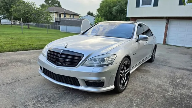 2012 Mercedes-Benz Mercedes-AMG S-Class S 63 AMG Sedan 4D