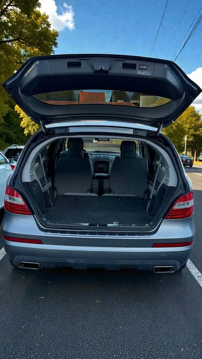 2012 Mercedes-Benz W251 R-Class - Image 10 of 18