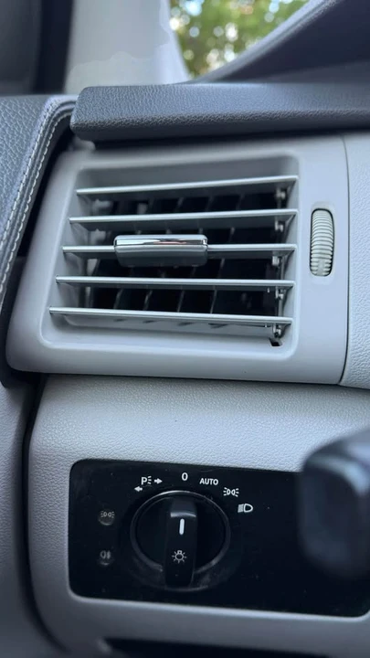 2012 Mercedes-Benz W251 R-Class - Image 15 of 18
