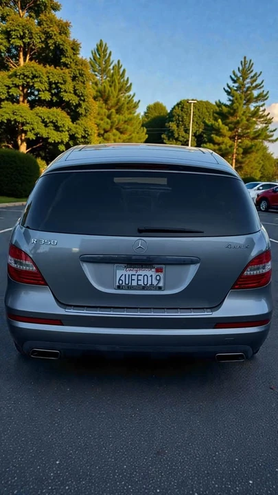 2012 Mercedes-Benz W251 R-Class - Image 8 of 18
