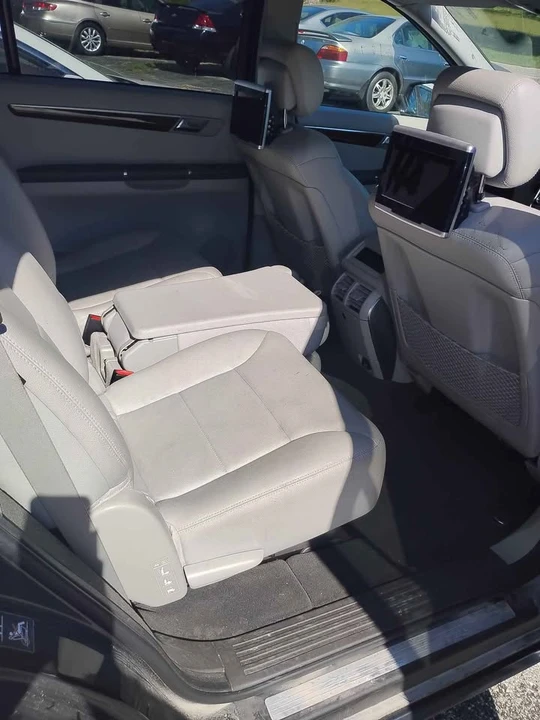 2012 Mercedes-Benz W251 R-Class - Image 12 of 17