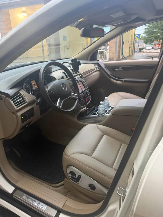 2012 Mercedes-Benz W251 R-Class - Image 15 of 20