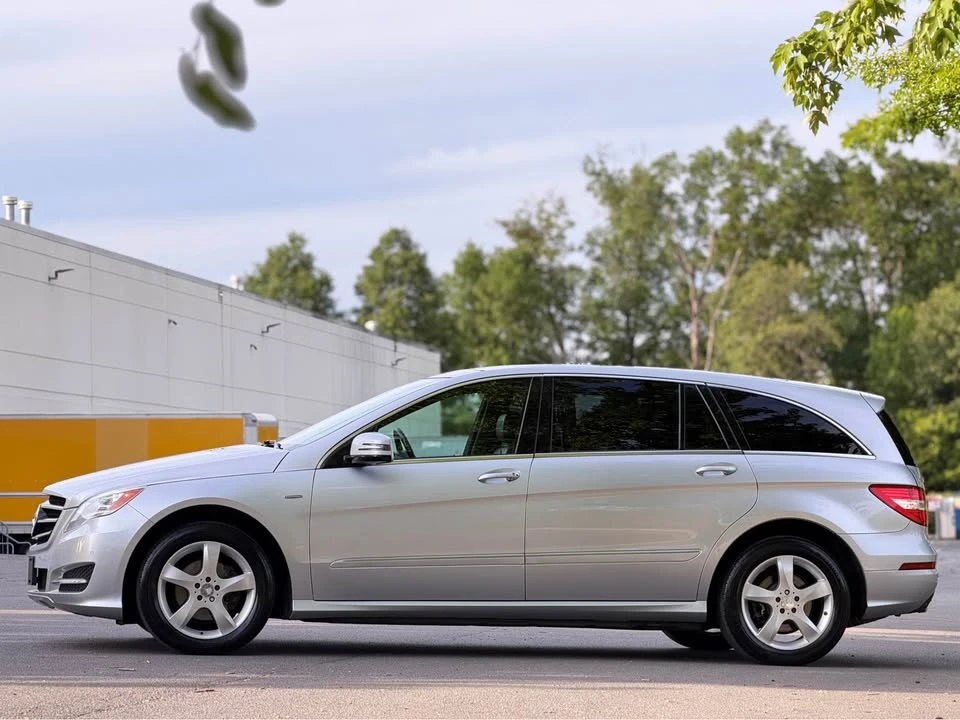 2012 Mercedes-Benz W251 R-Class - Image 8 of 20