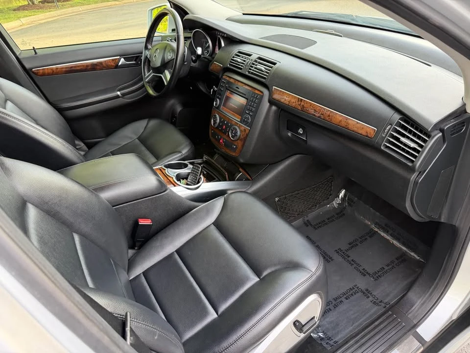 2012 Mercedes-Benz W251 R-Class - Image 11 of 20
