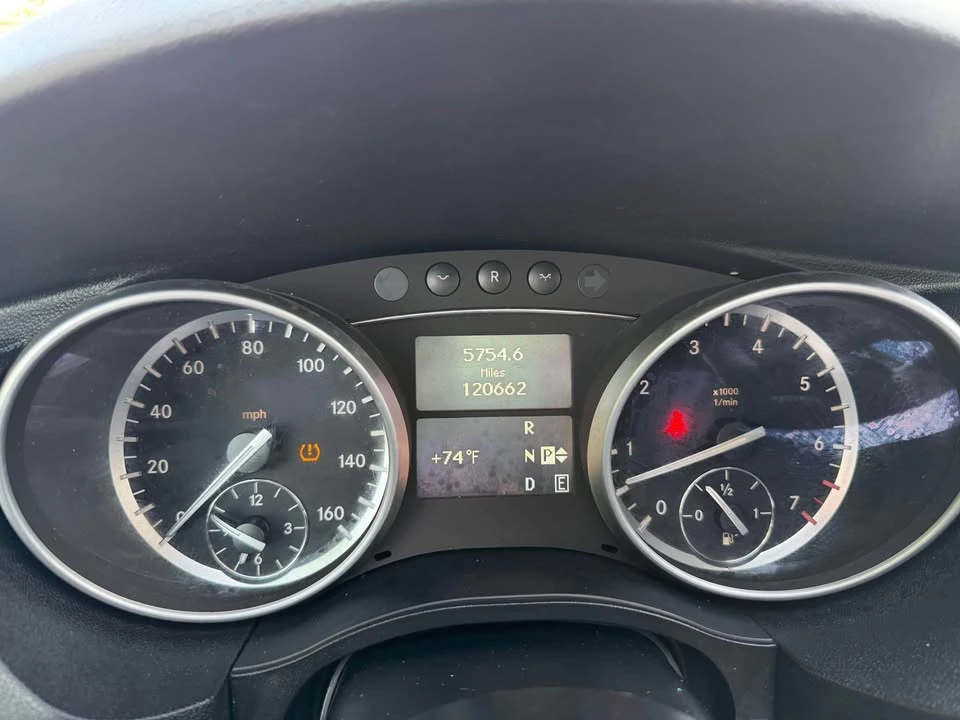 2012 Mercedes-Benz W251 R-Class - Image 19 of 20