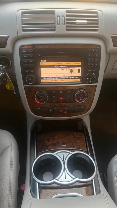 2012 Mercedes-Benz W251 R-Class - Image 11 of 15