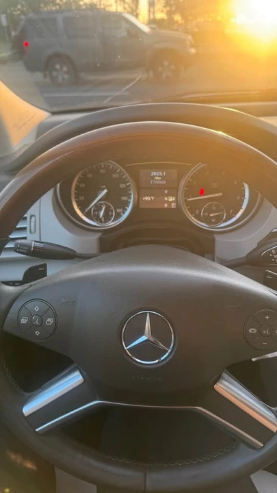 2012 Mercedes-Benz W251 R-Class - Image 10 of 15