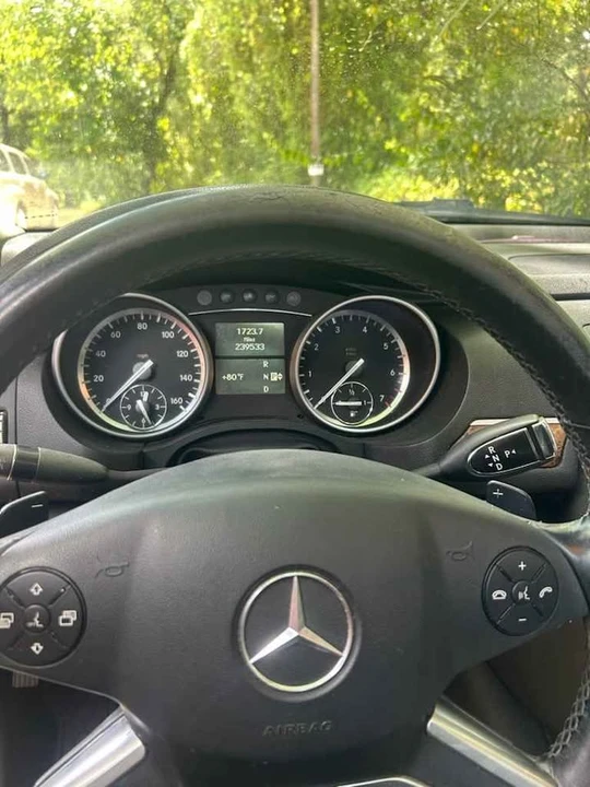 2012 Mercedes-Benz W251 R-Class - Image 6 of 10