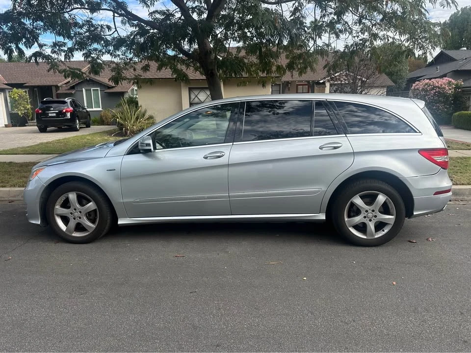 2012 Mercedes-Benz W251 R-Class - Image 2 of 19