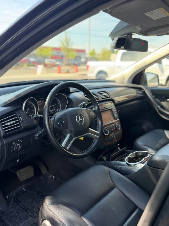 2012 Mercedes-Benz W251 R-Class - Image 8 of 21
