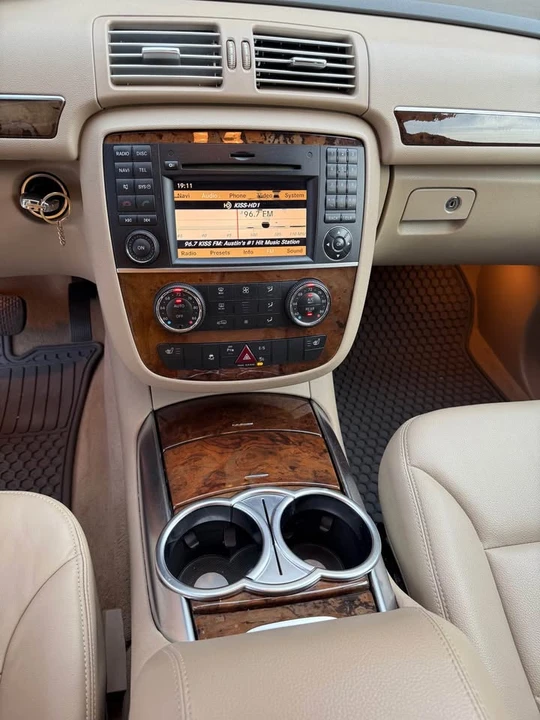 2012 Mercedes-Benz W251 R-Class - Image 11 of 15
