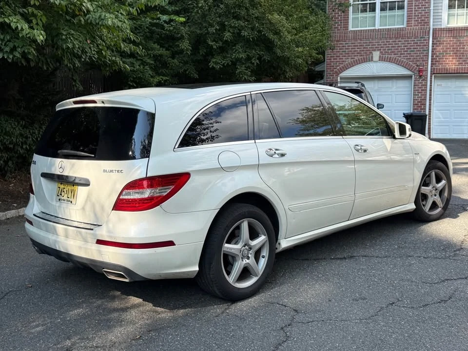 2012 Mercedes-Benz W251 R-Class - Image 4 of 15