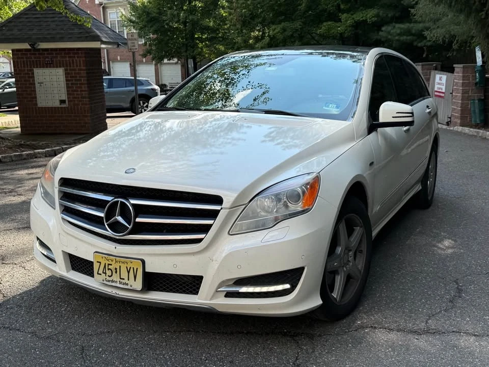 2012 Mercedes-Benz W251 R-Class - Image 2 of 15