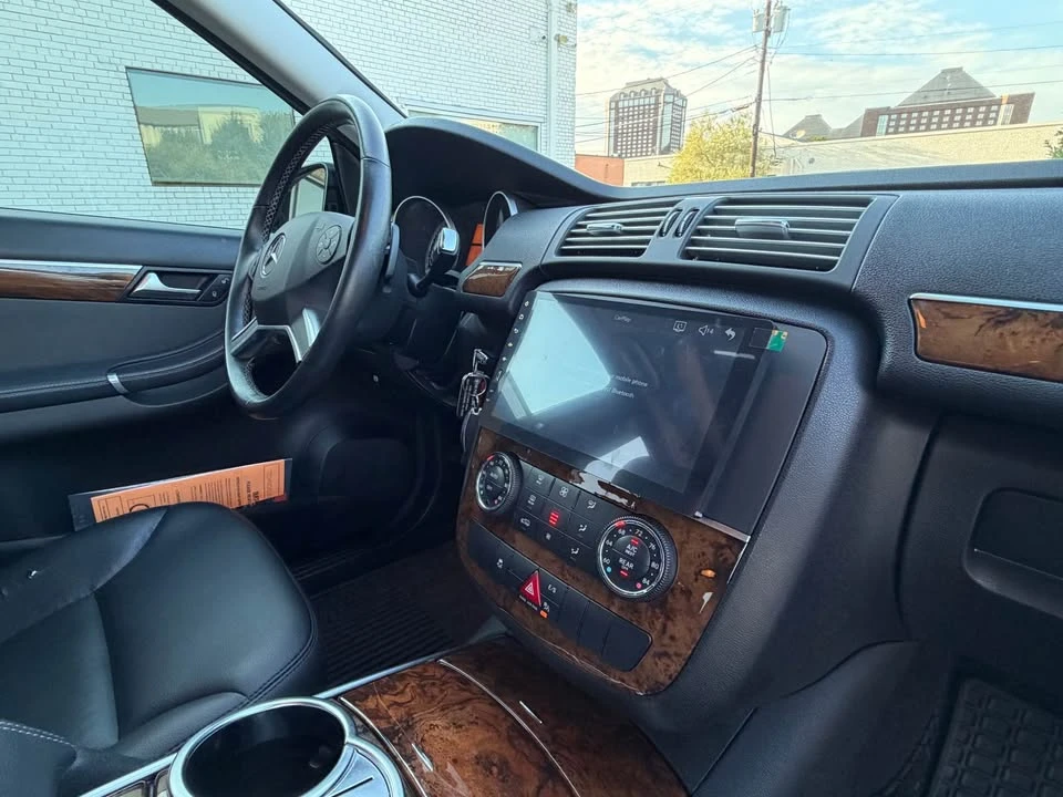 2012 Mercedes-Benz W251 R-Class - Image 3 of 20