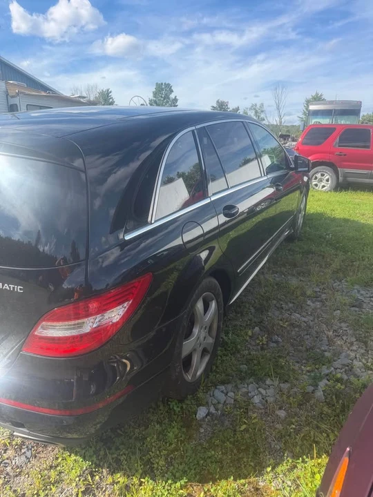 2012 Mercedes-Benz W251 R-Class - Image 2 of 3