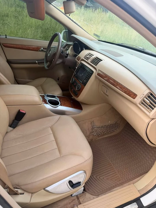 2012 Mercedes-Benz W251 R-Class - Image 12 of 19