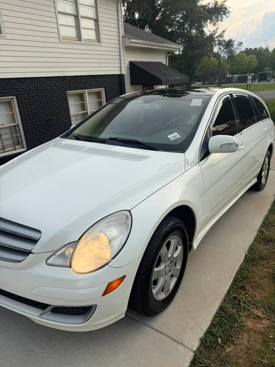 2012 Mercedes-Benz W251 R-Class - Image 18 of 19