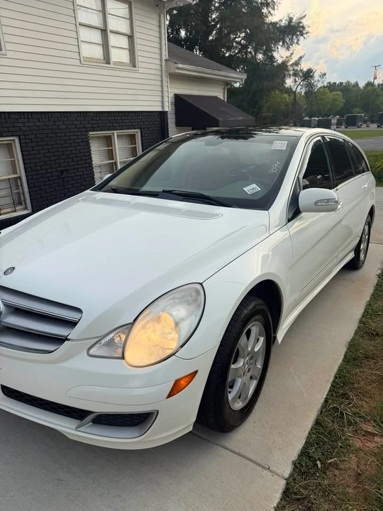 2012 Mercedes-Benz W251 R-Class - Image 2 of 19