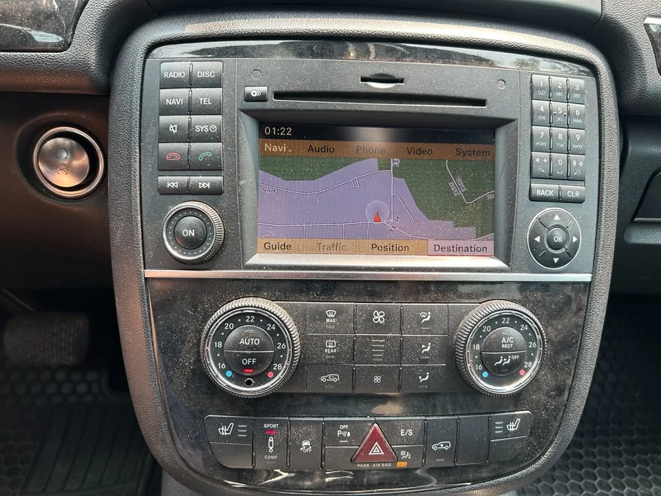 2012 Mercedes-Benz W251 R-Class - Image 16 of 19