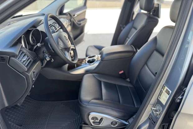 2012 Mercedes-Benz W251 R-Class - Image 4 of 7