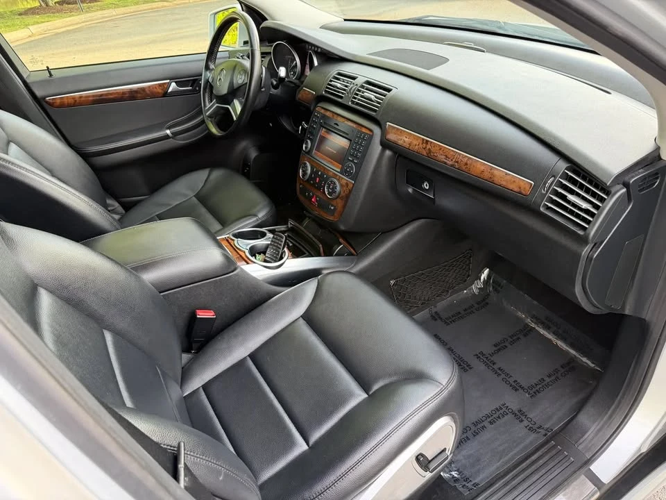 2012 Mercedes-Benz W251 R-Class - Image 10 of 20