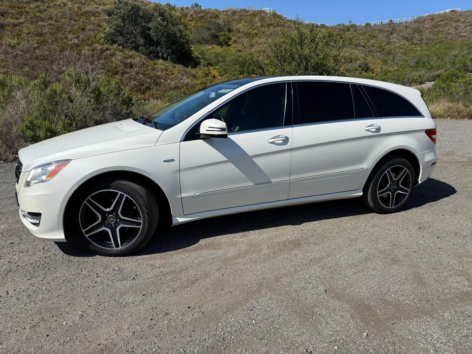 2012 Mercedes-Benz W251 R-Class - Image 10 of 31