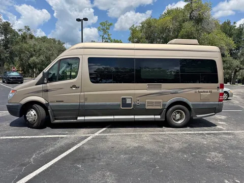 2012 Mercedes-Benz Roadtrek RS Adventours