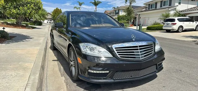 2012 Mercedes-Benz S63 AMG