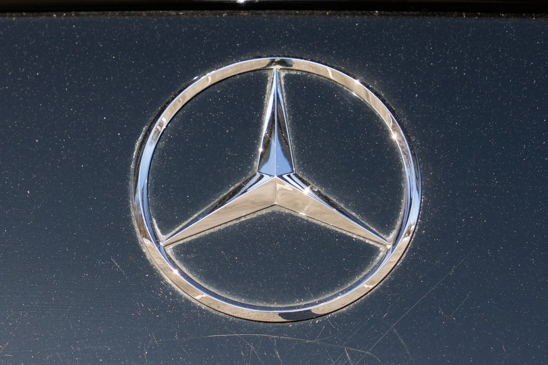 2012 Mercedes-Benz W221 S 63 & S 65 AMG - Image 11 of 31