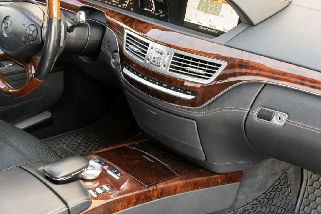 2012 Mercedes-Benz W221 S 63 & S 65 AMG - Image 25 of 31