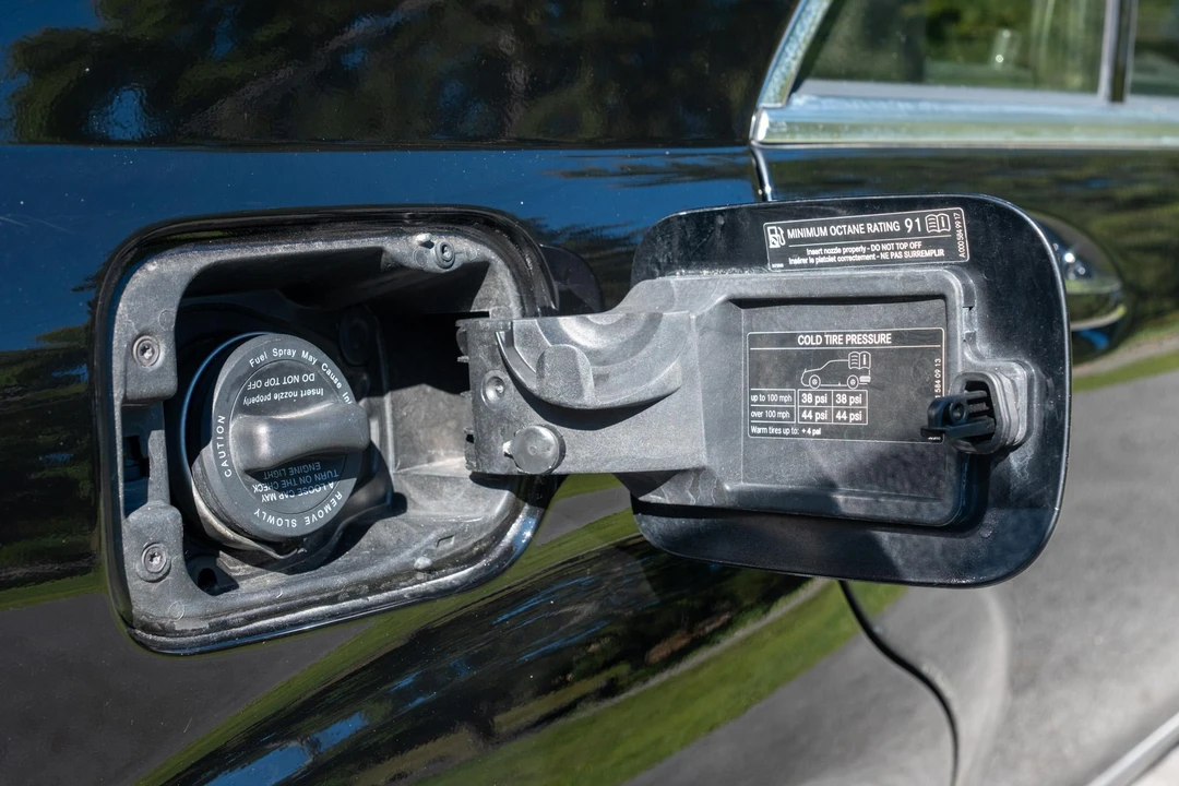 2012 Mercedes-Benz W221 S 63 & S 65 AMG - Image 24 of 31