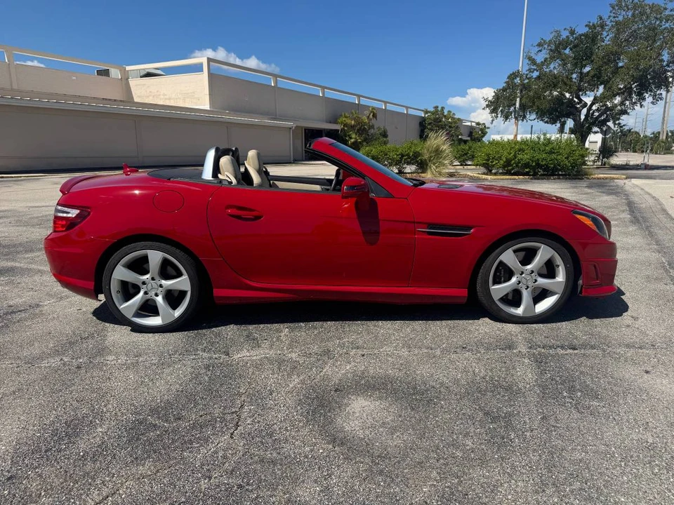 2012 Mercedes-Benz R172 SLC-Class - Image 2 of 16