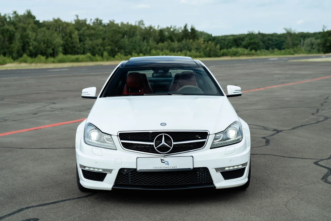 2012 Mercedes-Benz W204 C 63 AMG - Image 2 of 31