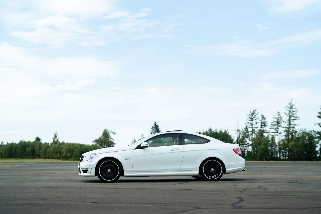 2012 Mercedes-Benz W204 C 63 AMG - Image 7 of 31