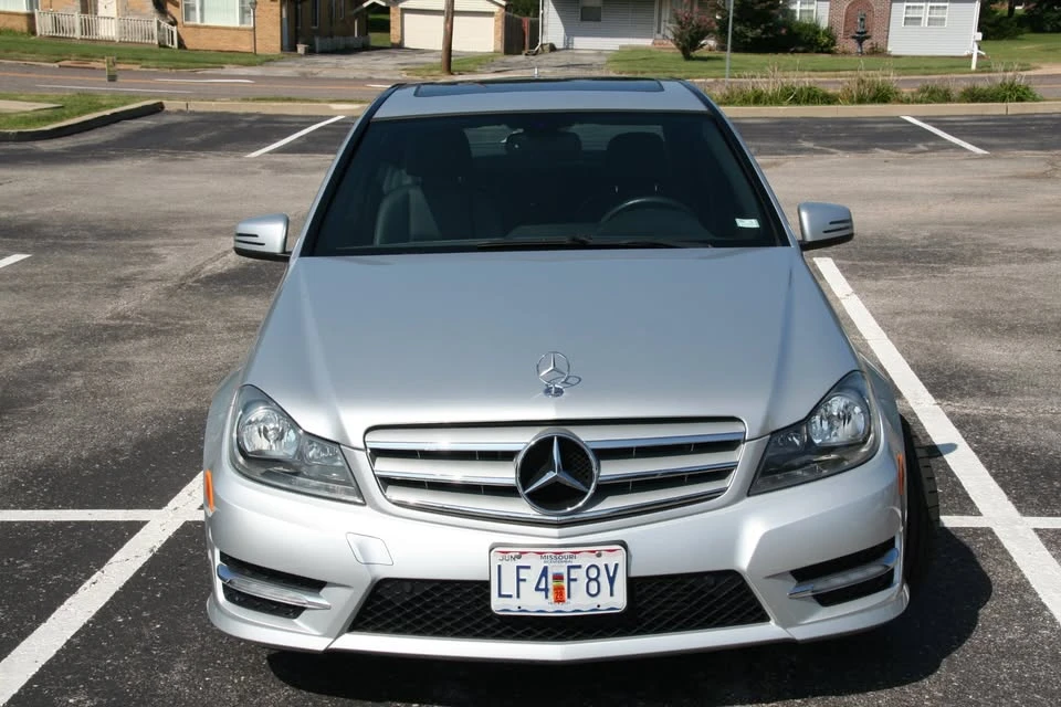 2012 Mercedes-Benz W204 C-Class - Image 2 of 9