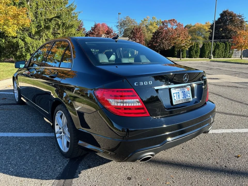 2012 Mercedes-Benz W204 C-Class - Image 4 of 14