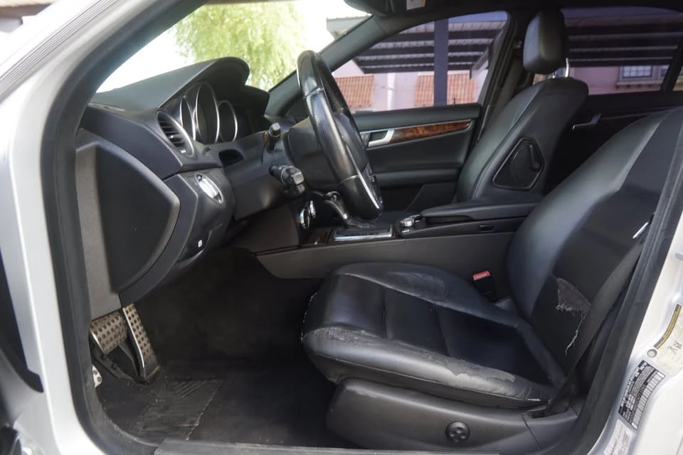 2012 Mercedes-Benz W204 C-Class - Image 10 of 15