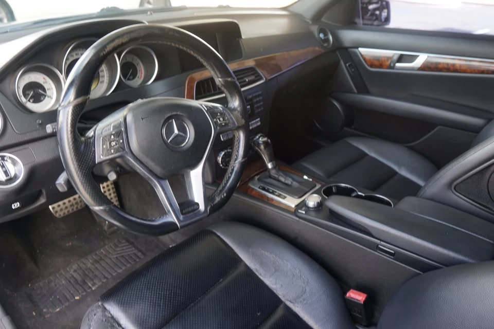 2012 Mercedes-Benz W204 C-Class - Image 11 of 15