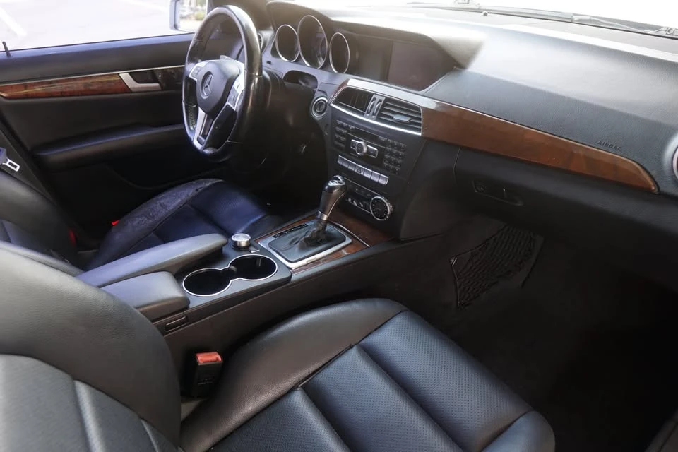 2012 Mercedes-Benz W204 C-Class - Image 13 of 15