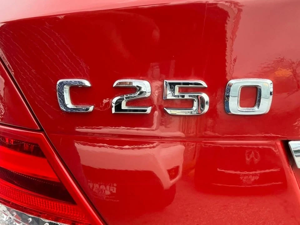 2012 Mercedes-Benz W204 C-Class - Image 13 of 20
