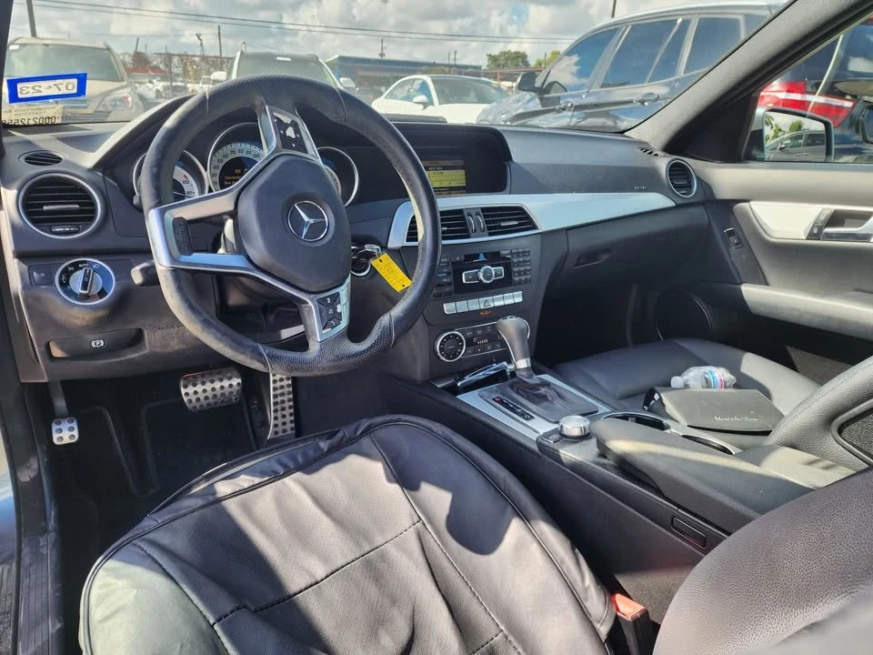 2012 Mercedes-Benz W204 C-Class - Image 11 of 14