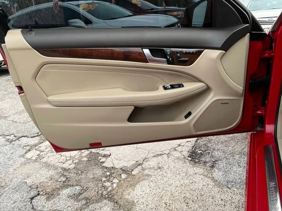2012 Mercedes-Benz W204 C-Class - Image 11 of 20