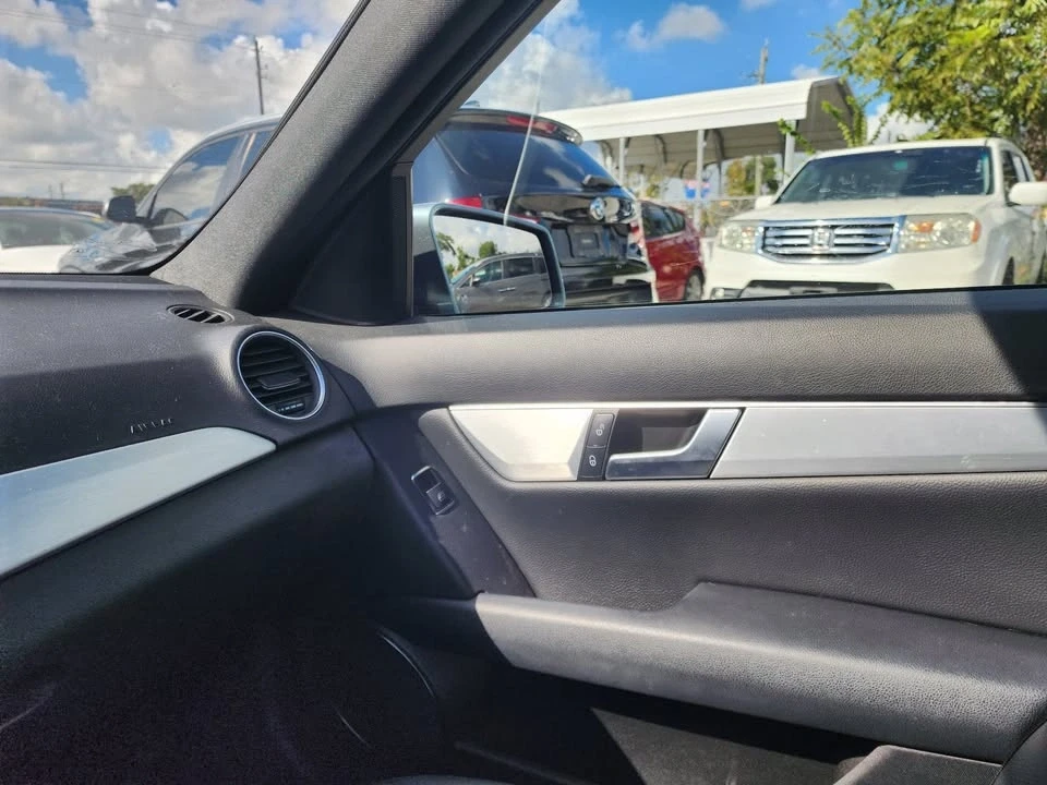 2012 Mercedes-Benz W204 C-Class - Image 14 of 14