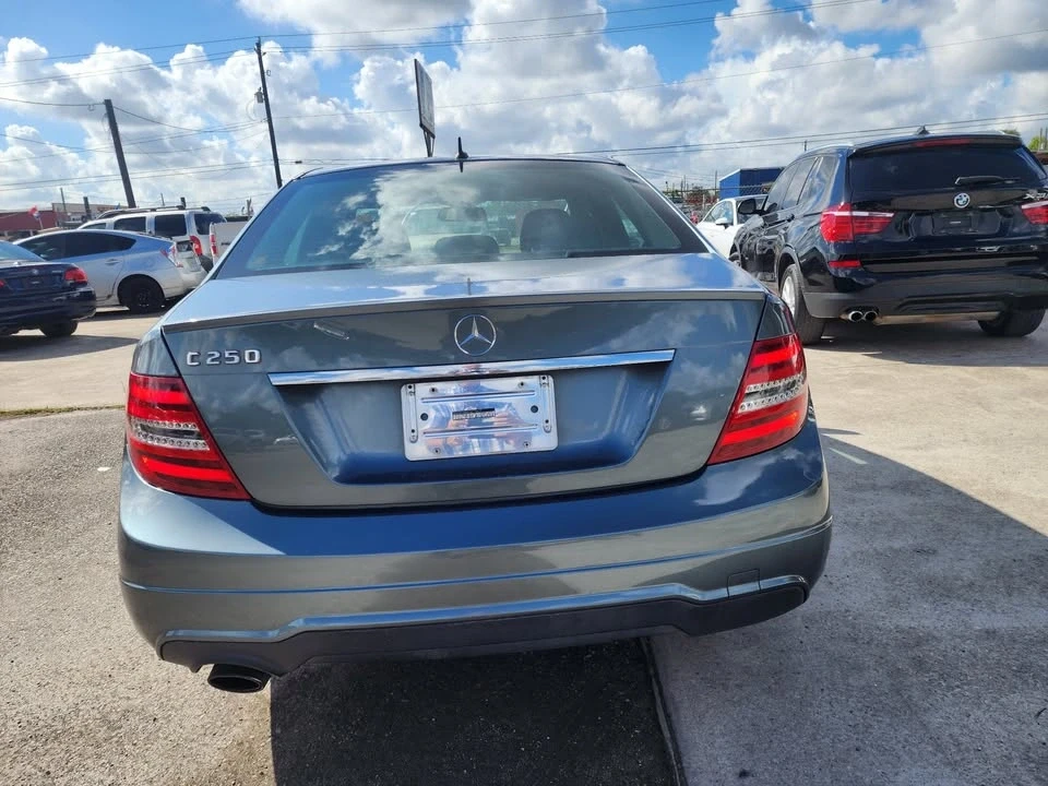 2012 Mercedes-Benz W204 C-Class - Image 4 of 14
