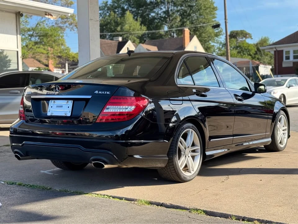 2012 Mercedes-Benz W204 C-Class - Image 7 of 12