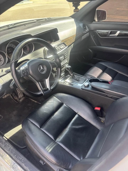 2012 Mercedes-Benz W204 C-Class - Image 2 of 5