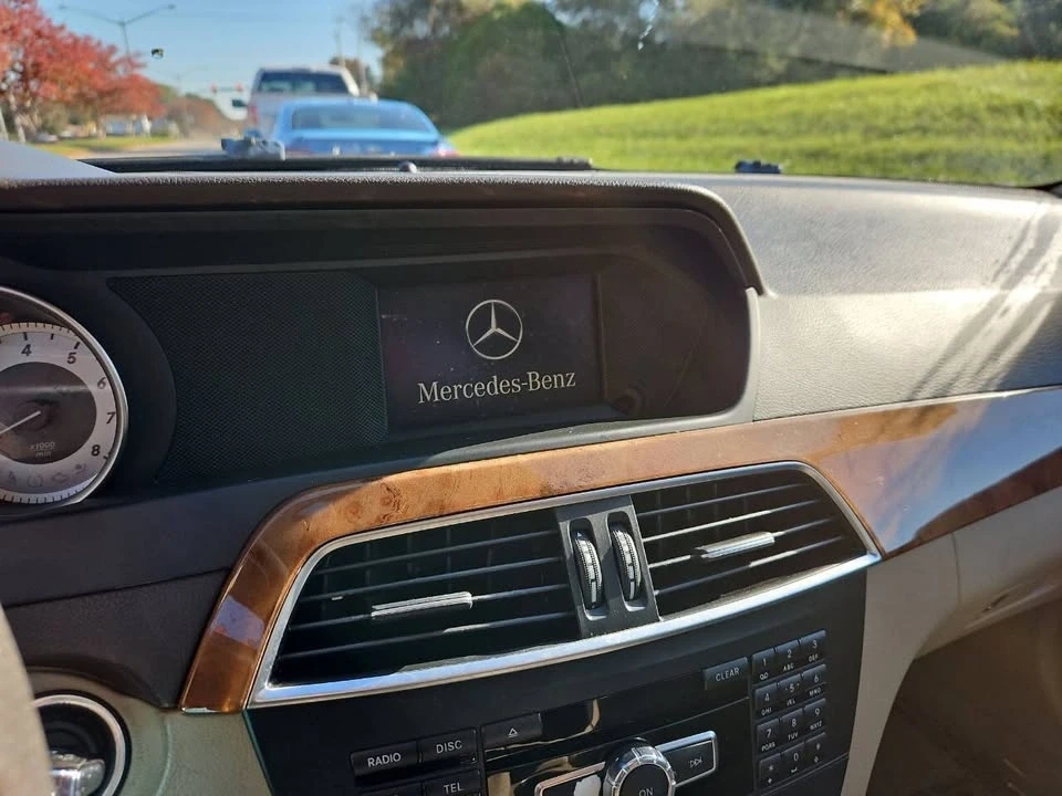 2012 Mercedes-Benz W204 C-Class - Image 19 of 19