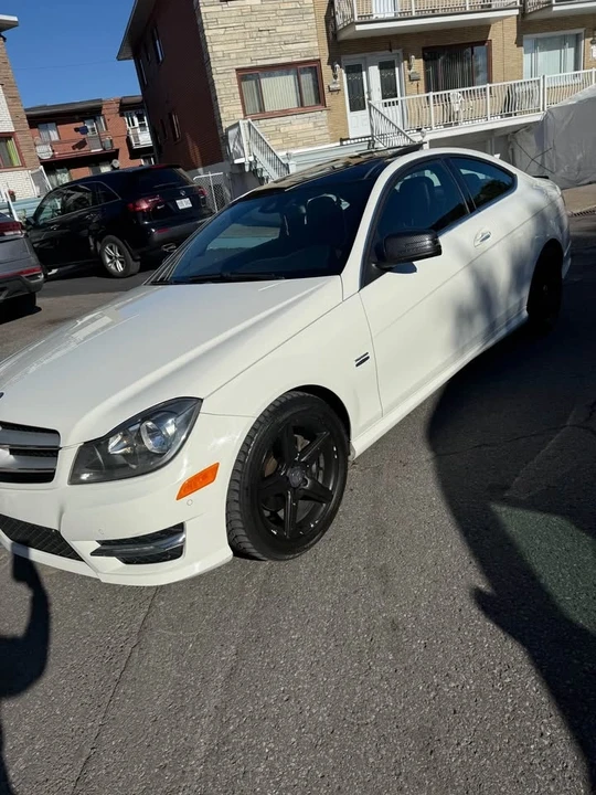 2012 Mercedes-Benz W204 C-Class - Image 2 of 5