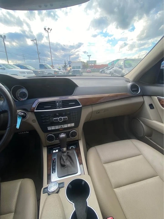 2012 Mercedes-Benz W204 C-Class - Image 6 of 10