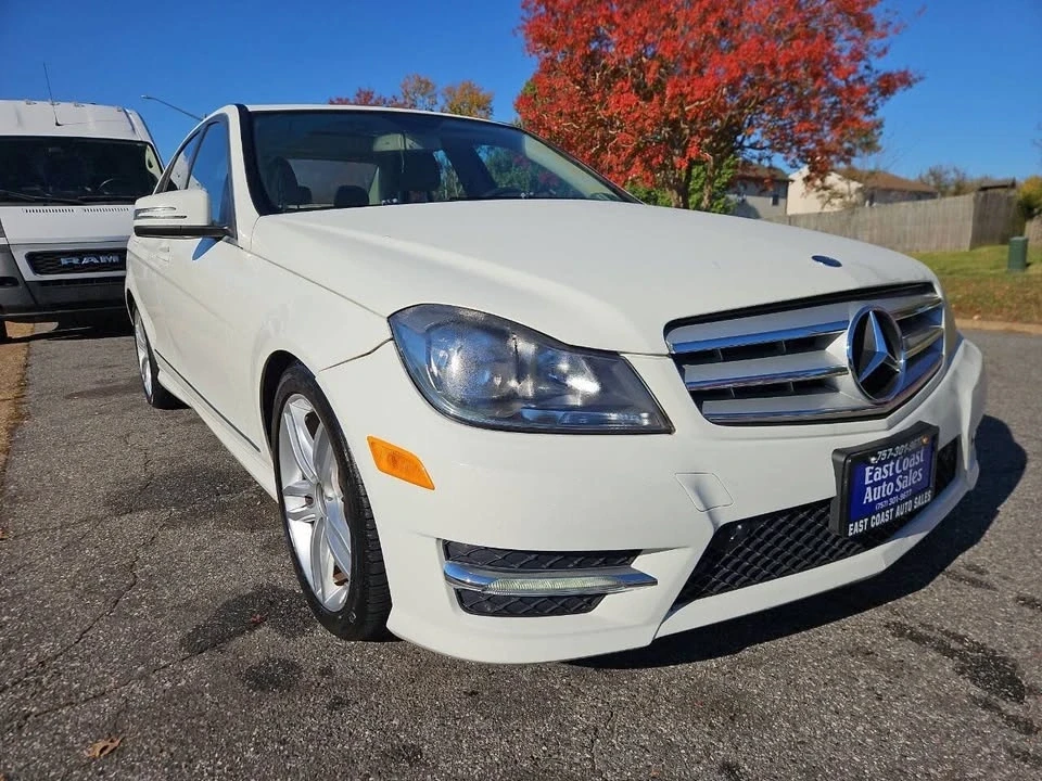 2012 Mercedes-Benz W204 C-Class - Image 8 of 19